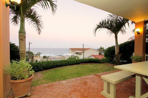Die Strandhuis Umdloti Buitenkant foto